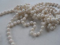 grosse Perlenkette 275cm lang weiss 2.00